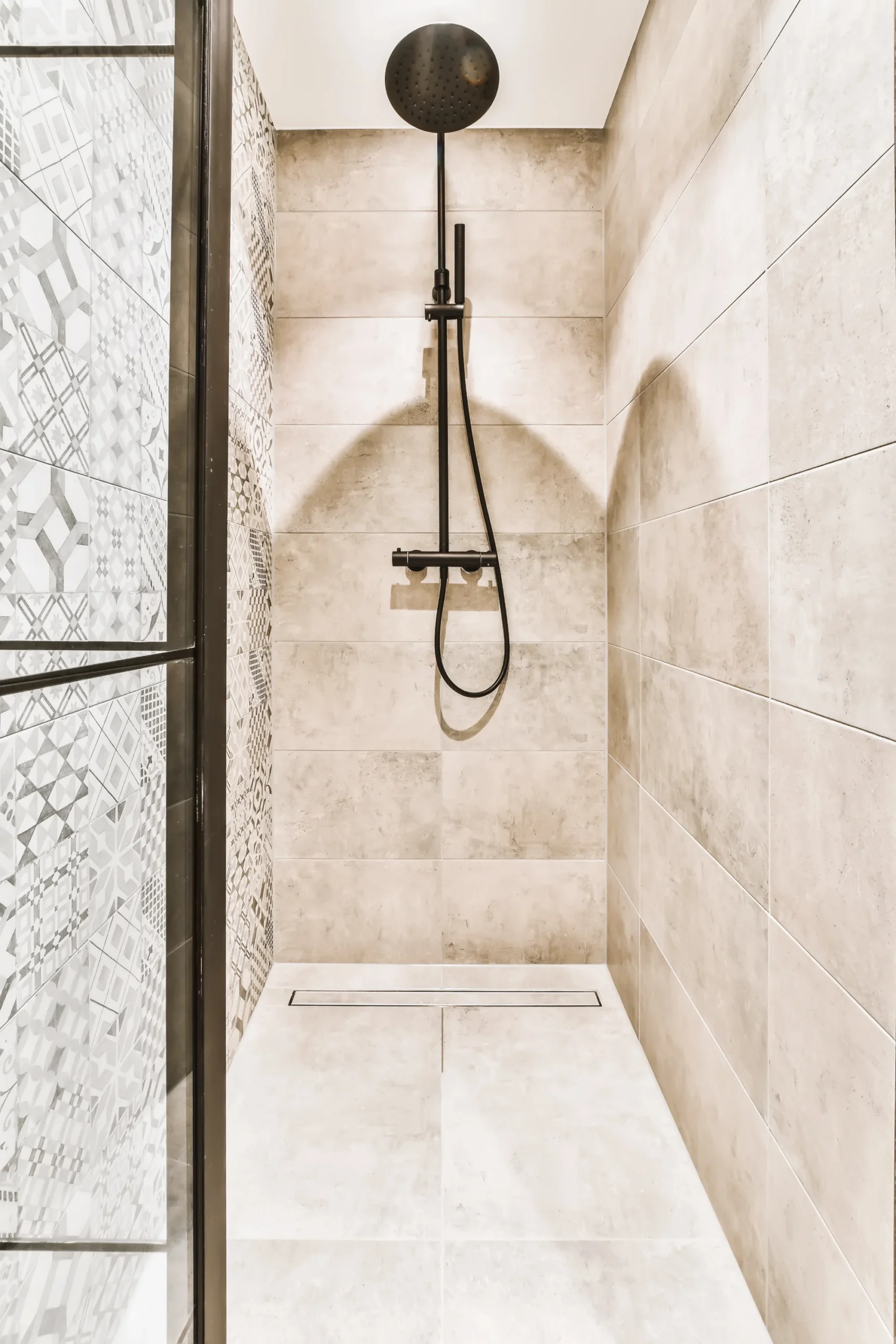 luxurious-shower-cabin-interior-with-black-faucet-2026-01-07-23-58-41-utc